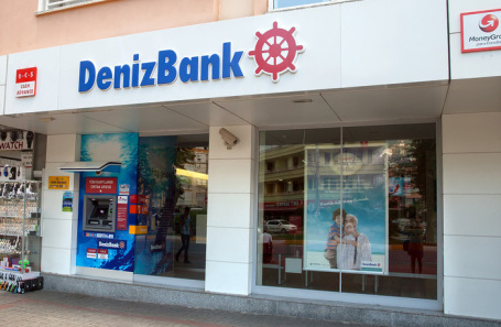 Denizbank возвращает россиянам незаконно списанные деньги. Но карты исчезли из приложения